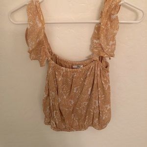 lulus cute top only worn once off the shoulders